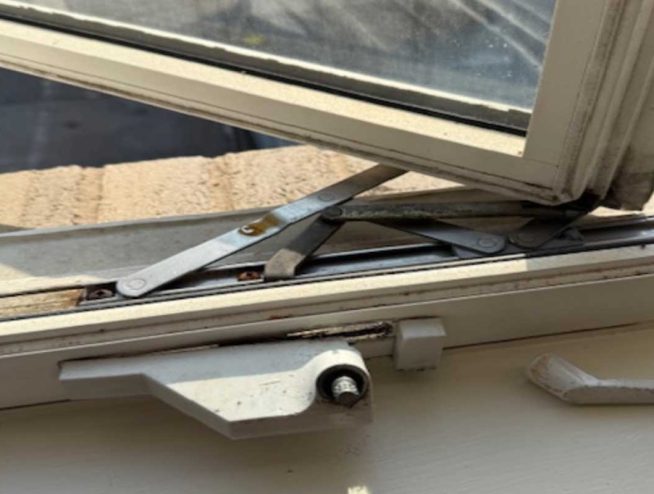 We replace broken window cranks