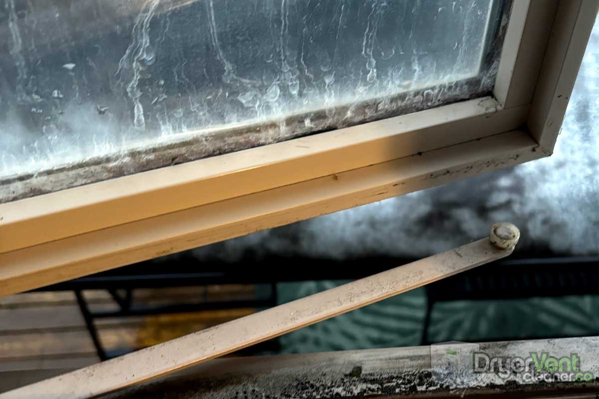 We fix windows, cranks, hinges, foggy glass & hung windows